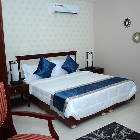 Rightgate Hotel Лагос Екстериор снимка