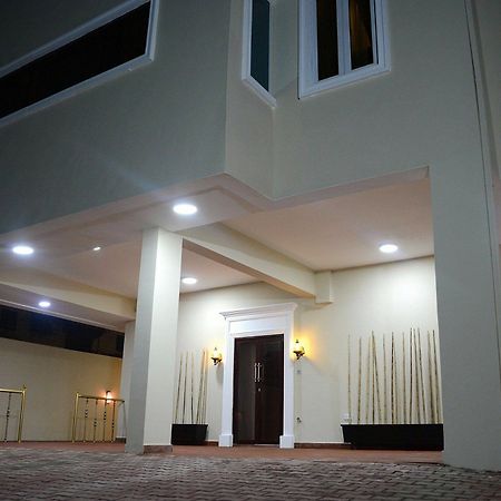 Rightgate Hotel Лагос Екстериор снимка