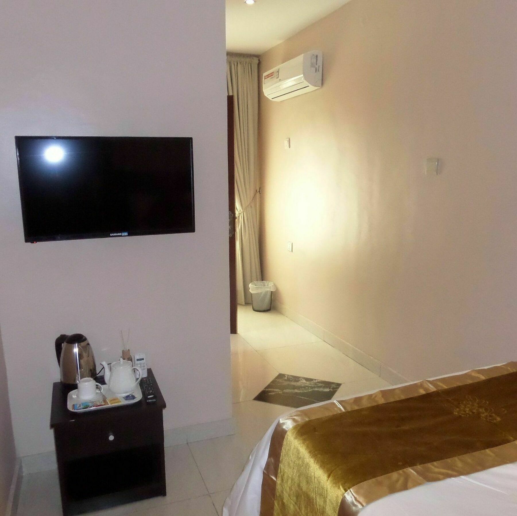 Rightgate Hotel Лагос Екстериор снимка