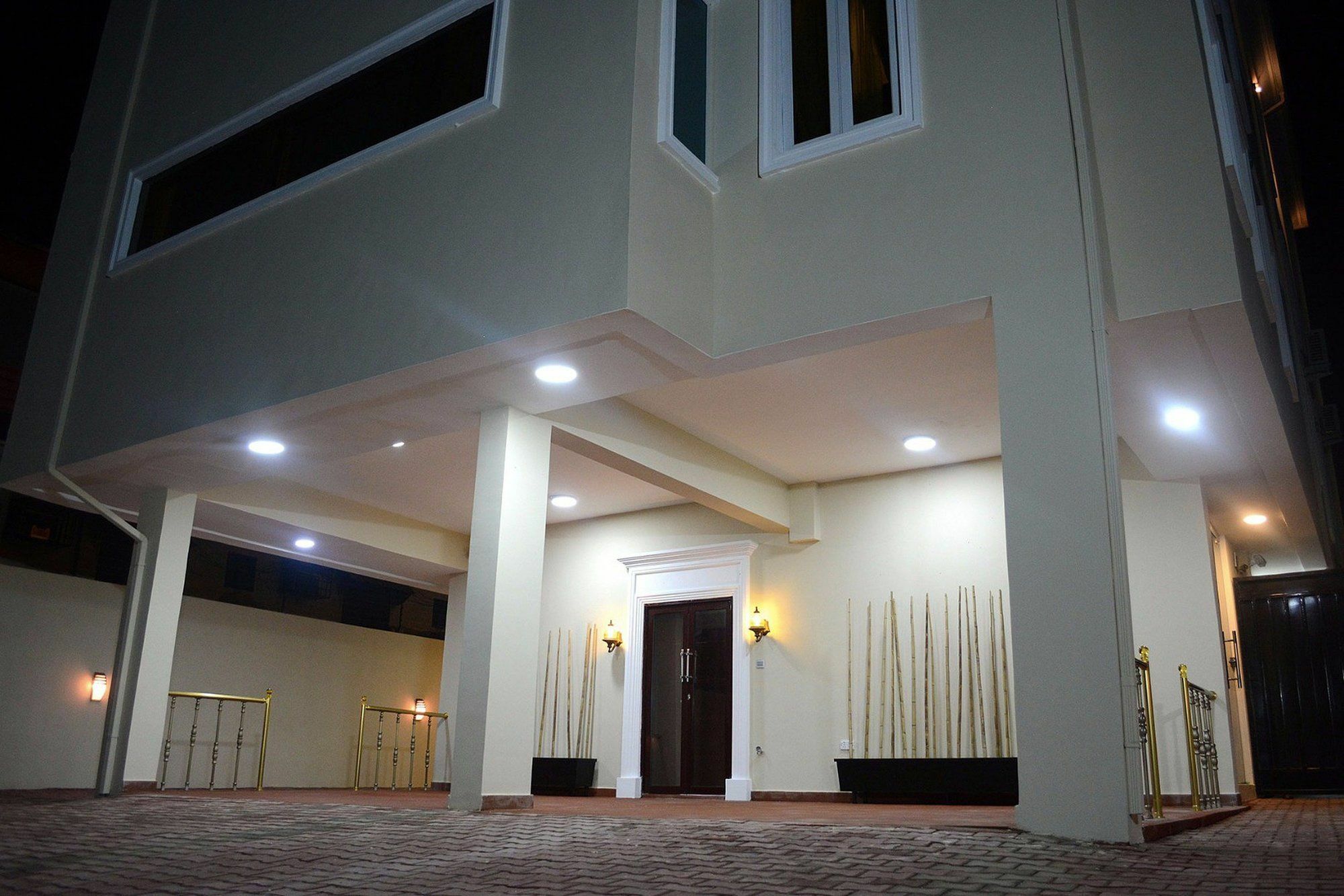 Rightgate Hotel Лагос Екстериор снимка