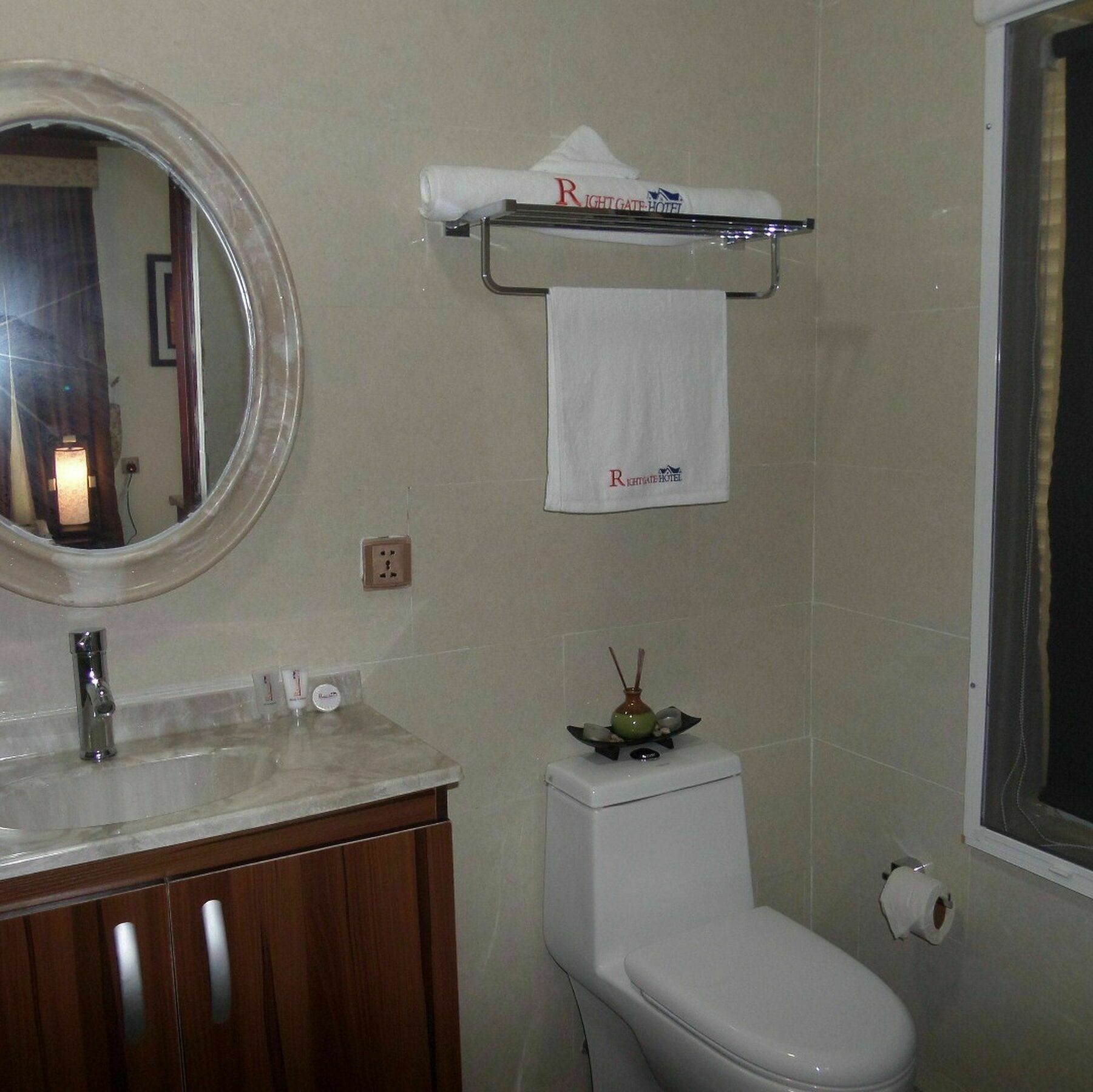 Rightgate Hotel Лагос Екстериор снимка