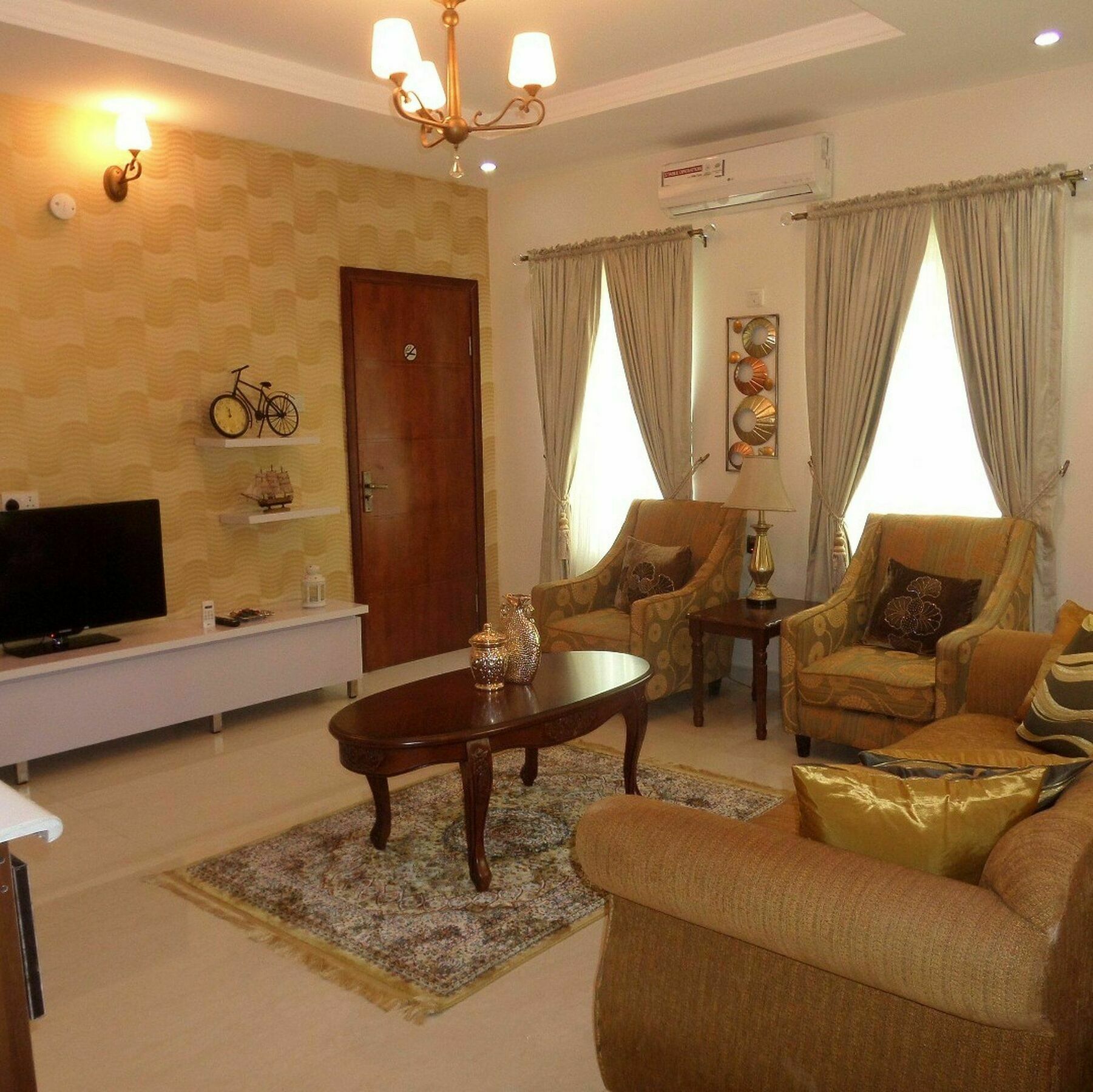 Rightgate Hotel Лагос Екстериор снимка