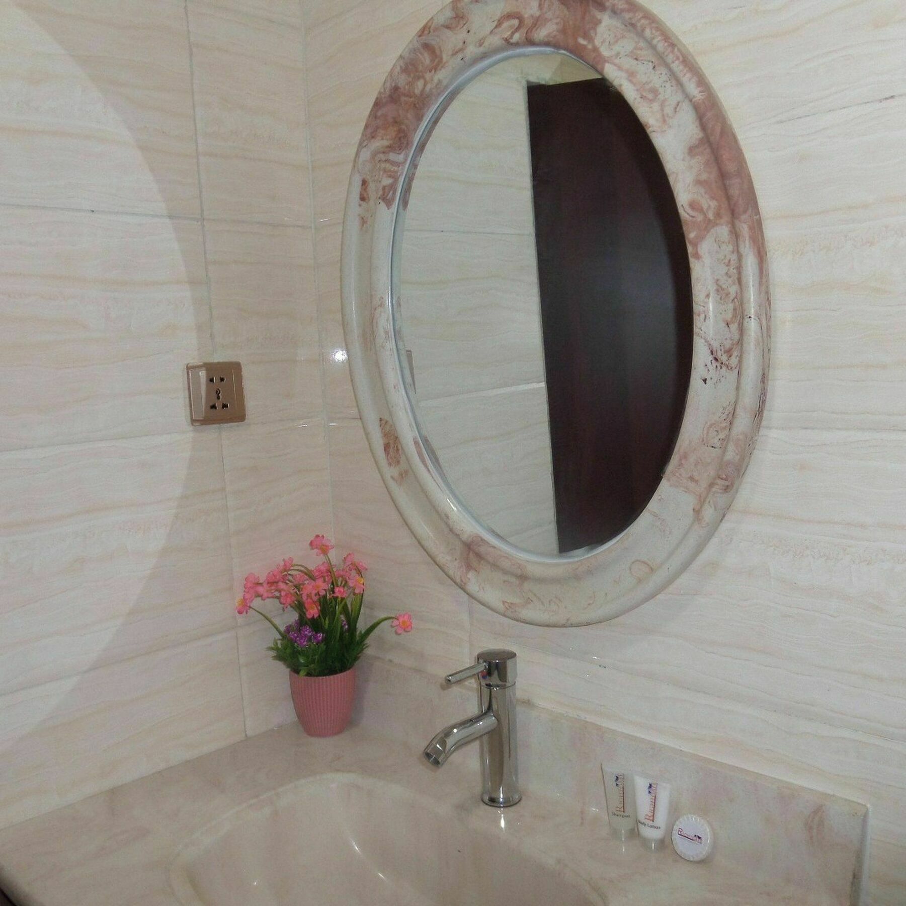 Rightgate Hotel Лагос Екстериор снимка